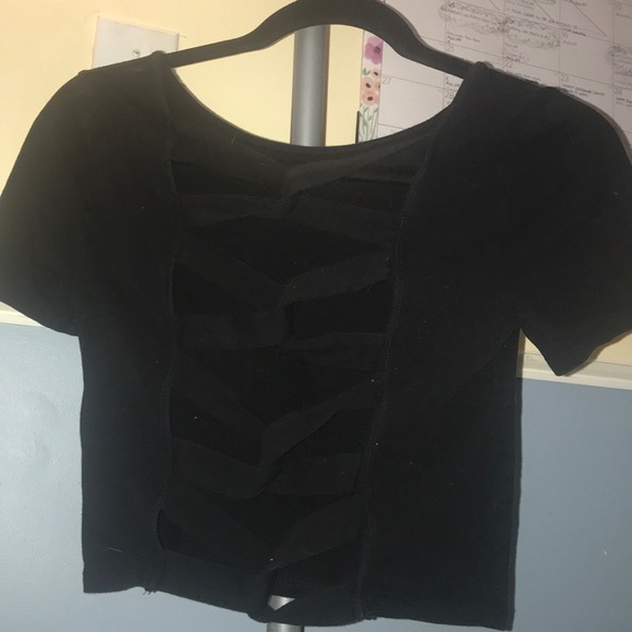 small black cut out crop top - Picture 2 of 2